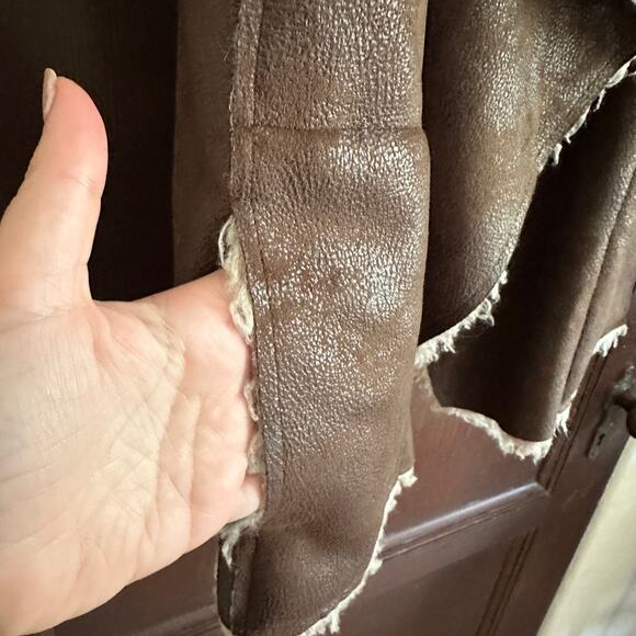 VELVET by GRAHAM & SPENCER | Faux Shearling Drape Front Vest | Size Small - Picture 3 of 5